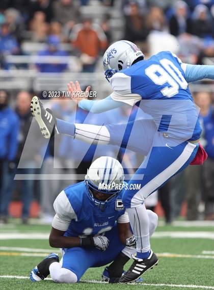 Thumbnail 3 in Steelton-Highspire vs. Fort Cherry (PIAA 1A Final) photogallery.