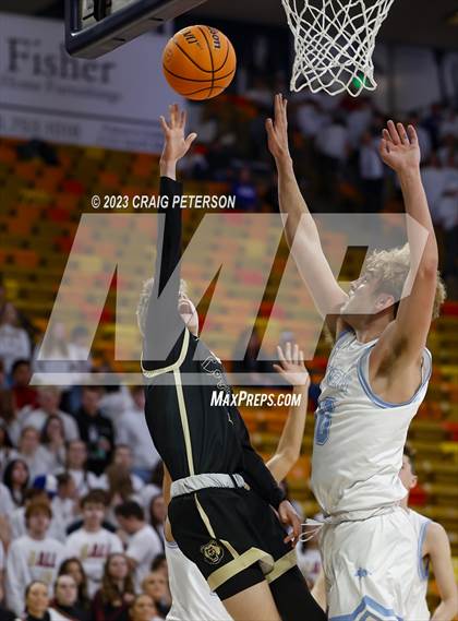 Thumbnail 1 in Logan vs Sky View (UHSAA 4A Quarterfinal) photogallery.