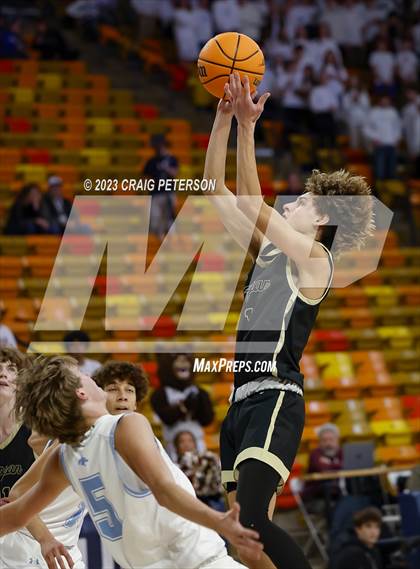 Thumbnail 1 in Logan vs Sky View (UHSAA 4A Quarterfinal) photogallery.
