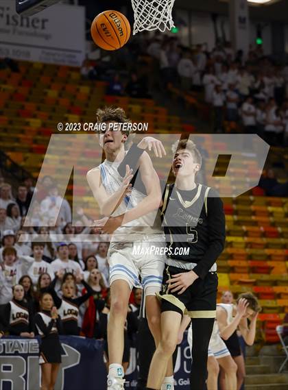 Thumbnail 3 in Logan vs Sky View (UHSAA 4A Quarterfinal) photogallery.