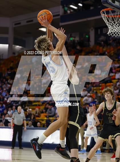 Thumbnail 3 in Logan vs Sky View (UHSAA 4A Quarterfinal) photogallery.
