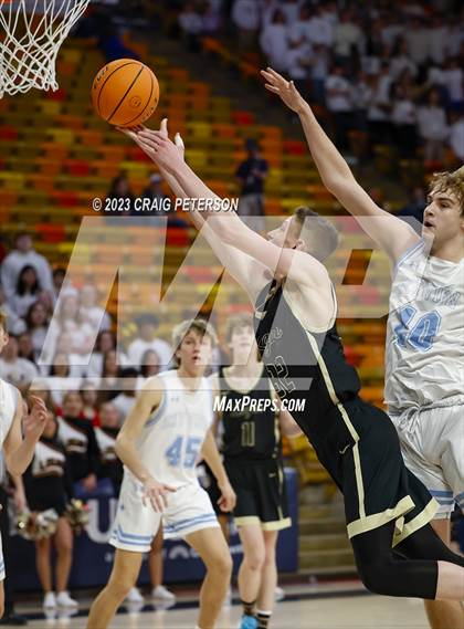 Thumbnail 3 in Logan vs Sky View (UHSAA 4A Quarterfinal) photogallery.