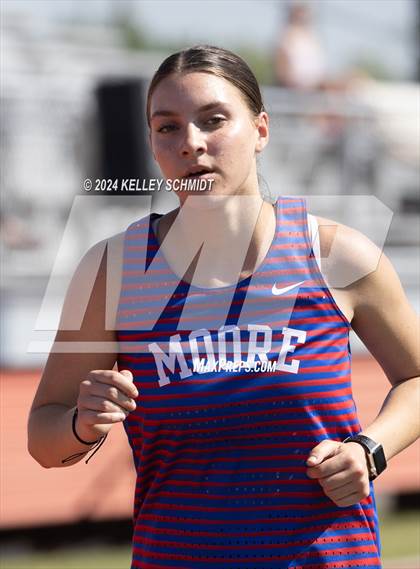 Thumbnail 2 in Weatherford Eagle Invitational (200 Meter) photogallery.