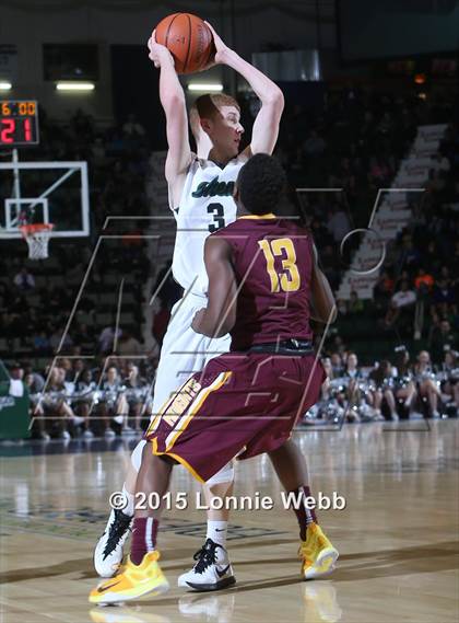 Thumbnail 1 in Mt. Vernon vs Shenendehowa (NYSPHSAA Class AA Semifinal) photogallery.