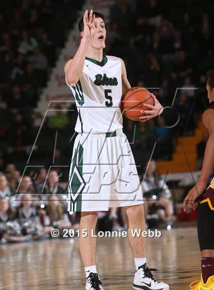 Thumbnail 2 in Mt. Vernon vs Shenendehowa (NYSPHSAA Class AA Semifinal) photogallery.