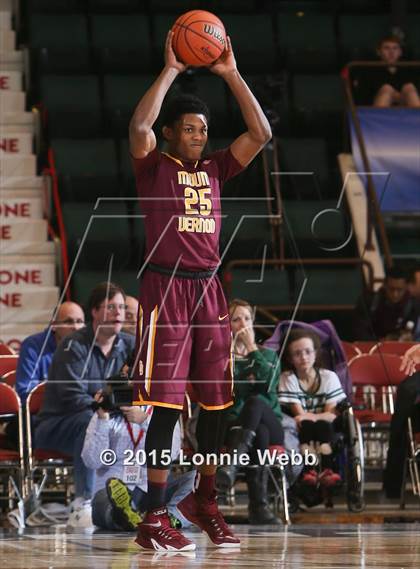 Thumbnail 2 in Mt. Vernon vs Shenendehowa (NYSPHSAA Class AA Semifinal) photogallery.