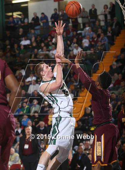 Thumbnail 3 in Mt. Vernon vs Shenendehowa (NYSPHSAA Class AA Semifinal) photogallery.