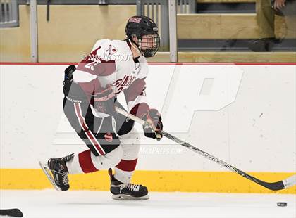 Thumbnail 3 in Loomis Chaffee vs. Gunnery (Avon Christmas Classic) photogallery.