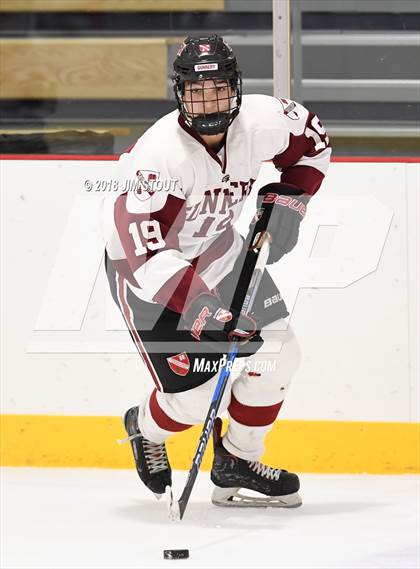Thumbnail 1 in Loomis Chaffee vs. Gunnery (Avon Christmas Classic) photogallery.