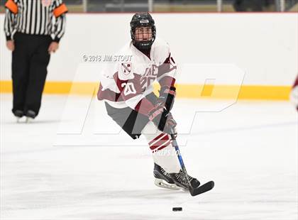 Thumbnail 1 in Loomis Chaffee vs. Gunnery (Avon Christmas Classic) photogallery.
