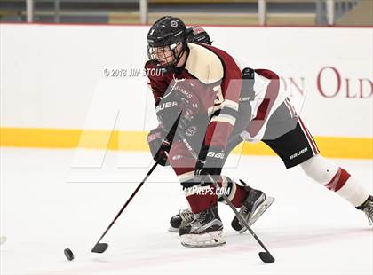Thumbnail 1 in Loomis Chaffee vs. Gunnery (Avon Christmas Classic) photogallery.