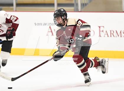 Thumbnail 2 in Loomis Chaffee vs. Gunnery (Avon Christmas Classic) photogallery.