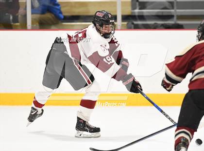 Thumbnail 1 in Loomis Chaffee vs. Gunnery (Avon Christmas Classic) photogallery.