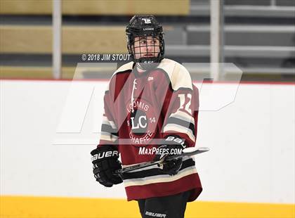 Thumbnail 1 in Loomis Chaffee vs. Gunnery (Avon Christmas Classic) photogallery.