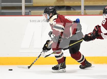 Thumbnail 2 in Loomis Chaffee vs. Gunnery (Avon Christmas Classic) photogallery.