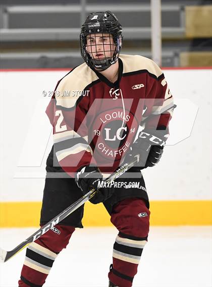 Thumbnail 3 in Loomis Chaffee vs. Gunnery (Avon Christmas Classic) photogallery.