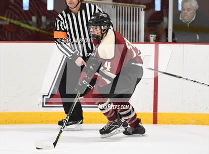Thumbnail 1 in Loomis Chaffee vs. Gunnery (Avon Christmas Classic) photogallery.