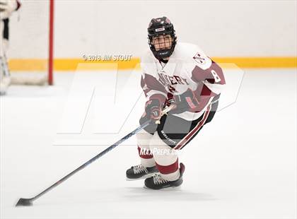 Thumbnail 3 in Loomis Chaffee vs. Gunnery (Avon Christmas Classic) photogallery.