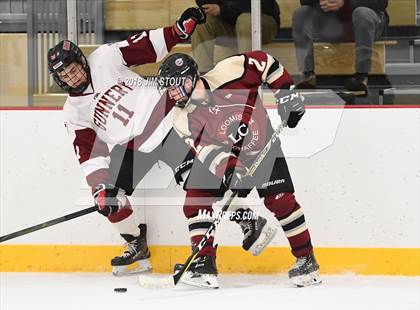 Thumbnail 3 in Loomis Chaffee vs. Gunnery (Avon Christmas Classic) photogallery.