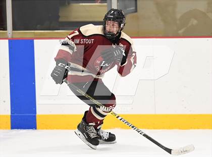 Thumbnail 2 in Loomis Chaffee vs. Gunnery (Avon Christmas Classic) photogallery.