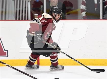 Thumbnail 2 in Loomis Chaffee vs. Gunnery (Avon Christmas Classic) photogallery.