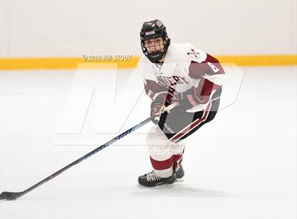 Thumbnail 2 in Loomis Chaffee vs. Gunnery (Avon Christmas Classic) photogallery.