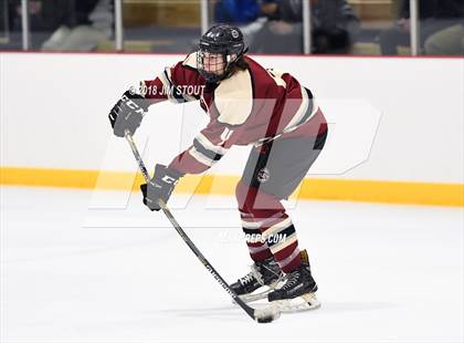 Thumbnail 2 in Loomis Chaffee vs. Gunnery (Avon Christmas Classic) photogallery.