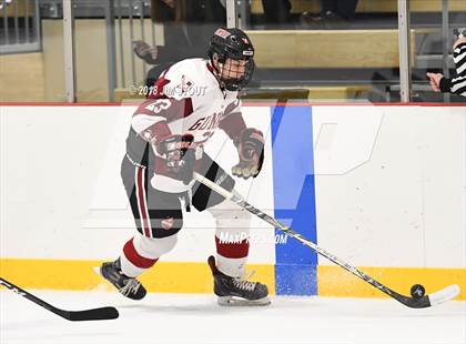 Thumbnail 2 in Loomis Chaffee vs. Gunnery (Avon Christmas Classic) photogallery.