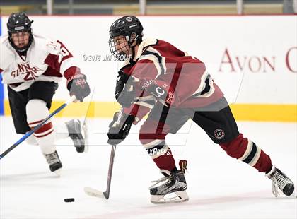 Thumbnail 1 in Loomis Chaffee vs. Gunnery (Avon Christmas Classic) photogallery.