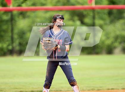 Thumbnail 3 in Arendell Parrott Academy vs. Rocky Mount Academy (NCISAA 2A State Tournament) photogallery.