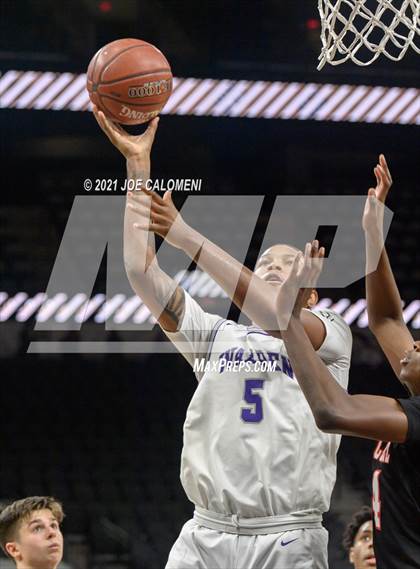 Thumbnail 3 in Churchill vs Warren (Spurs High School Showcase) photogallery.