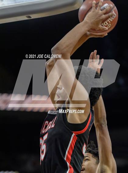 Thumbnail 3 in Churchill vs Warren (Spurs High School Showcase) photogallery.