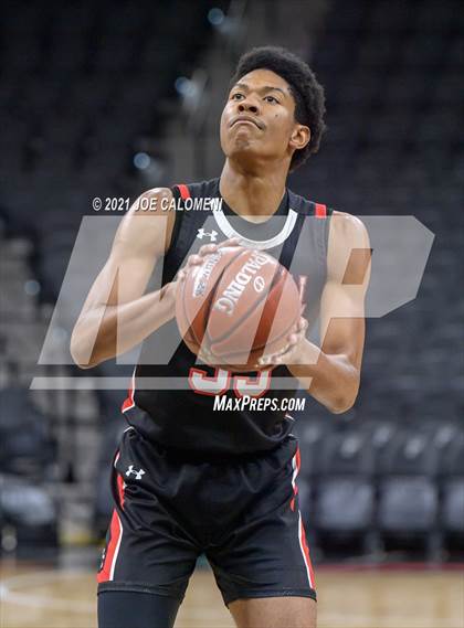 Thumbnail 1 in Churchill vs Warren (Spurs High School Showcase) photogallery.