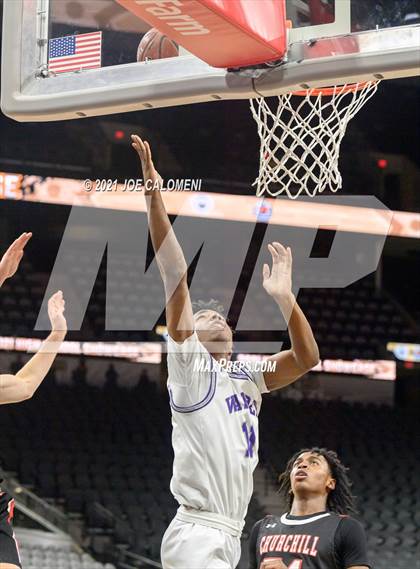 Thumbnail 2 in Churchill vs Warren (Spurs High School Showcase) photogallery.