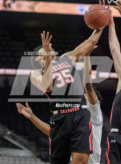 Thumbnail 2 in Churchill vs Warren (Spurs High School Showcase) photogallery.