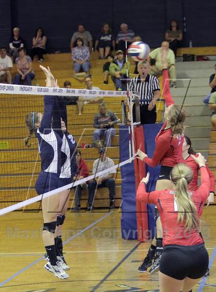Thumbnail 3 in Avonworth @ Canevin Catholic photogallery.