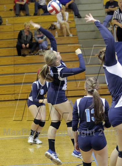 Thumbnail 1 in Avonworth @ Canevin Catholic photogallery.