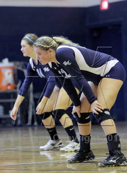 Thumbnail 3 in Avonworth @ Canevin Catholic photogallery.