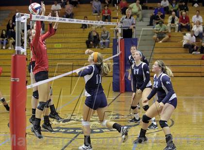 Thumbnail 3 in Avonworth @ Canevin Catholic photogallery.