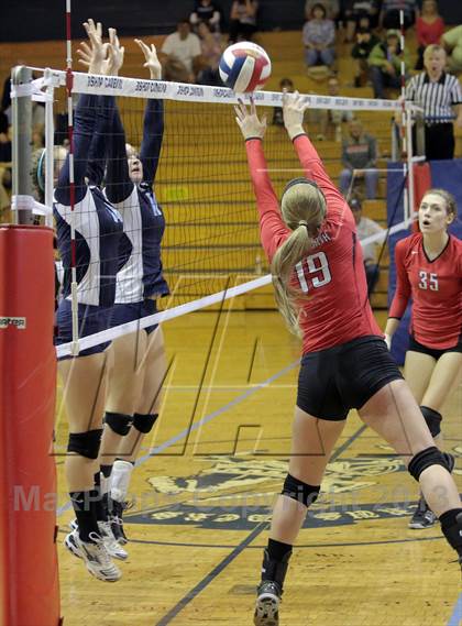 Thumbnail 2 in Avonworth @ Canevin Catholic photogallery.