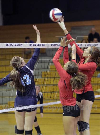 Thumbnail 3 in Avonworth @ Canevin Catholic photogallery.