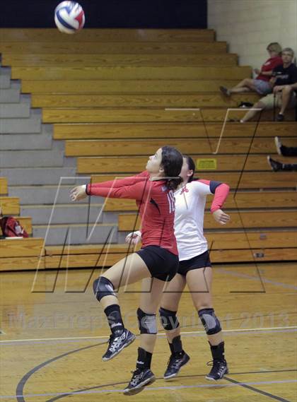 Thumbnail 3 in Avonworth @ Canevin Catholic photogallery.