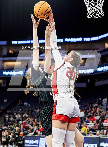 Thumbnail 2 in Sage Hill vs Carondelet (CIF State D1 Final) photogallery.