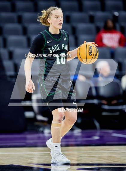 Thumbnail 3 in Sage Hill vs Carondelet (CIF State D1 Final) photogallery.