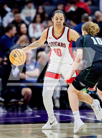 Thumbnail 3 in Sage Hill vs Carondelet (CIF State D1 Final) photogallery.