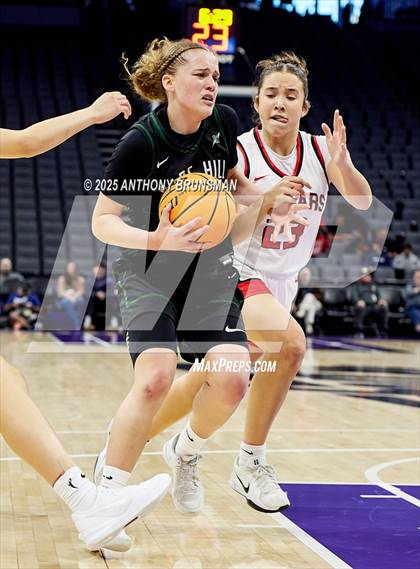 Thumbnail 3 in Sage Hill vs Carondelet (CIF State D1 Final) photogallery.
