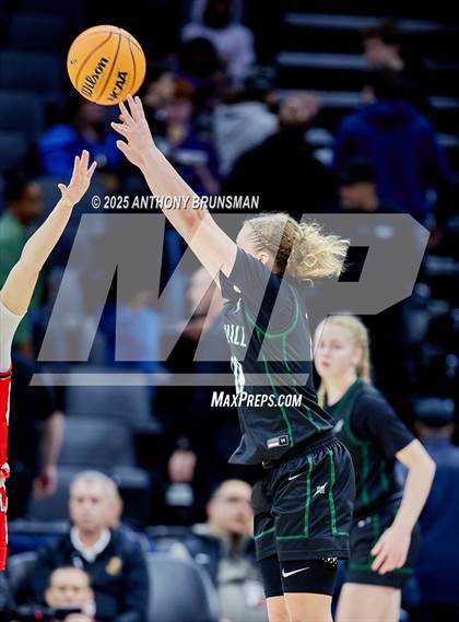 Thumbnail 2 in Sage Hill vs Carondelet (CIF State D1 Final) photogallery.
