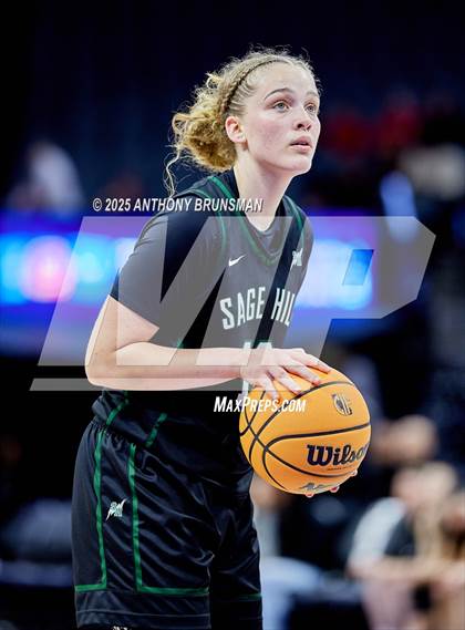 Thumbnail 2 in Sage Hill vs Carondelet (CIF State D1 Final) photogallery.
