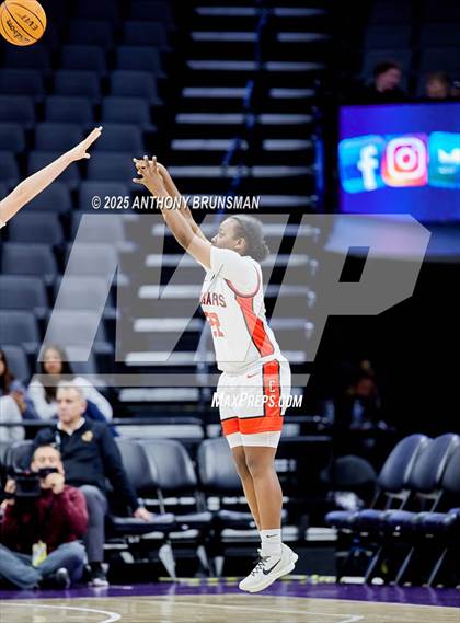 Thumbnail 2 in Sage Hill vs Carondelet (CIF State D1 Final) photogallery.
