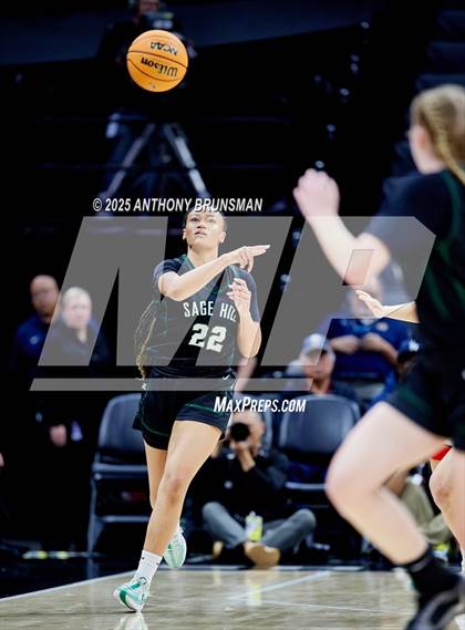 Thumbnail 1 in Sage Hill vs Carondelet (CIF State D1 Final) photogallery.